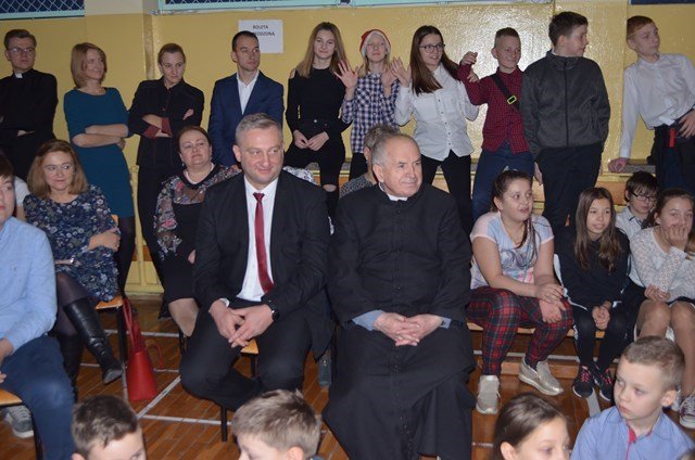 https://szkolaborowno.pl/images/phocagallery/thumbs/phoca_thumb_l_dsc_0141.jpg