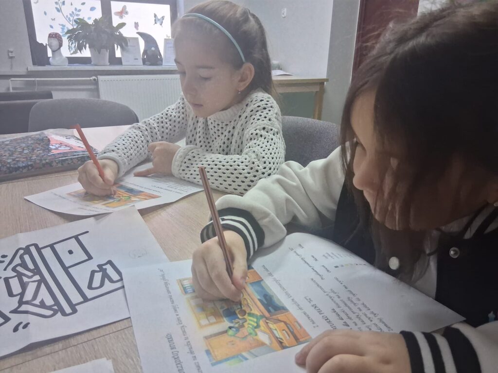 Porzadkowanie biurka-Zaznaczanie na obrazku rzeczy, które w swojej nazwie mają sz