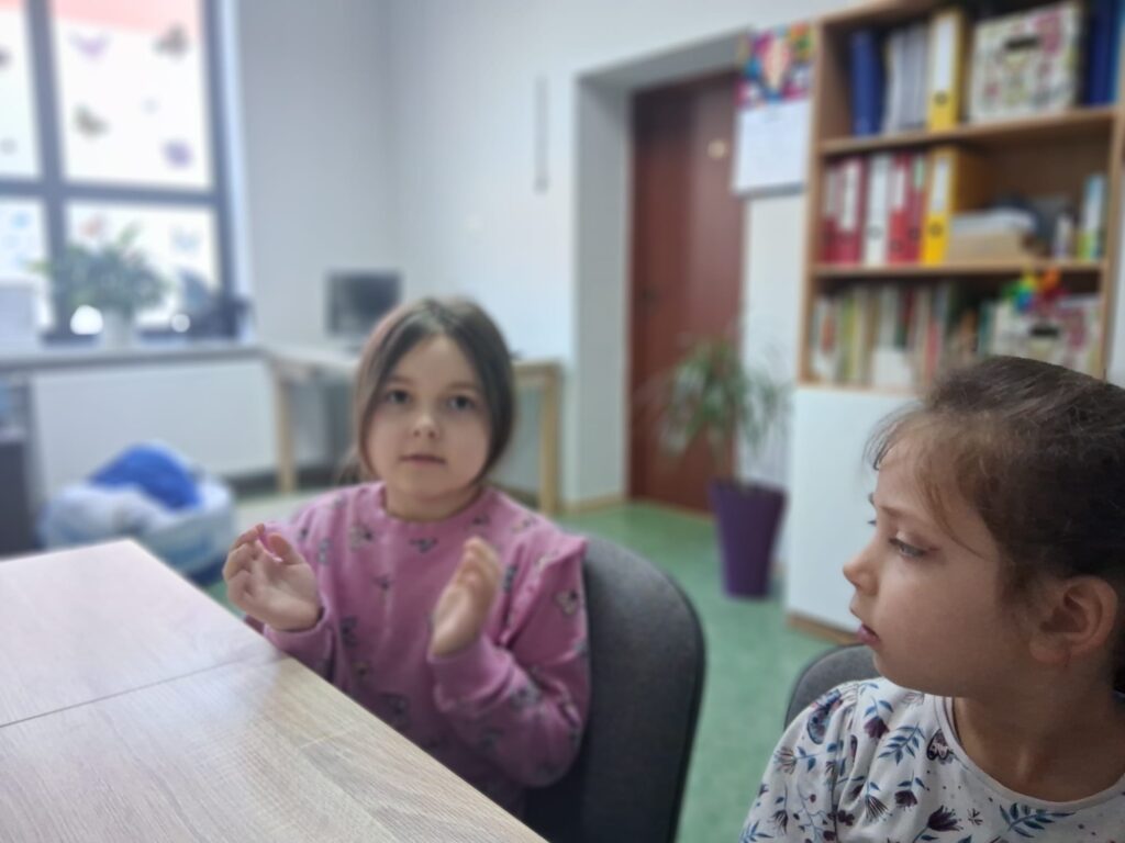 Powtarzanie wyrazów i dzielenie ich na sylaby