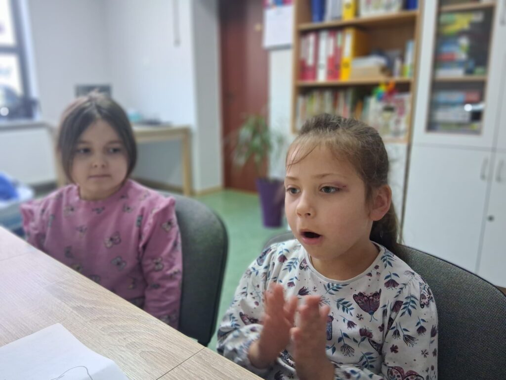 Powtarzanie wyrazów i dzielenie ich na sylaby