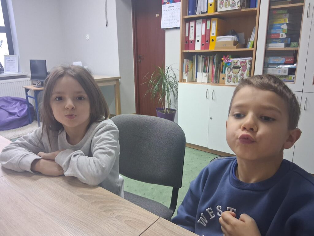 Gimnastyka narządów artykulacyjnych - całusy