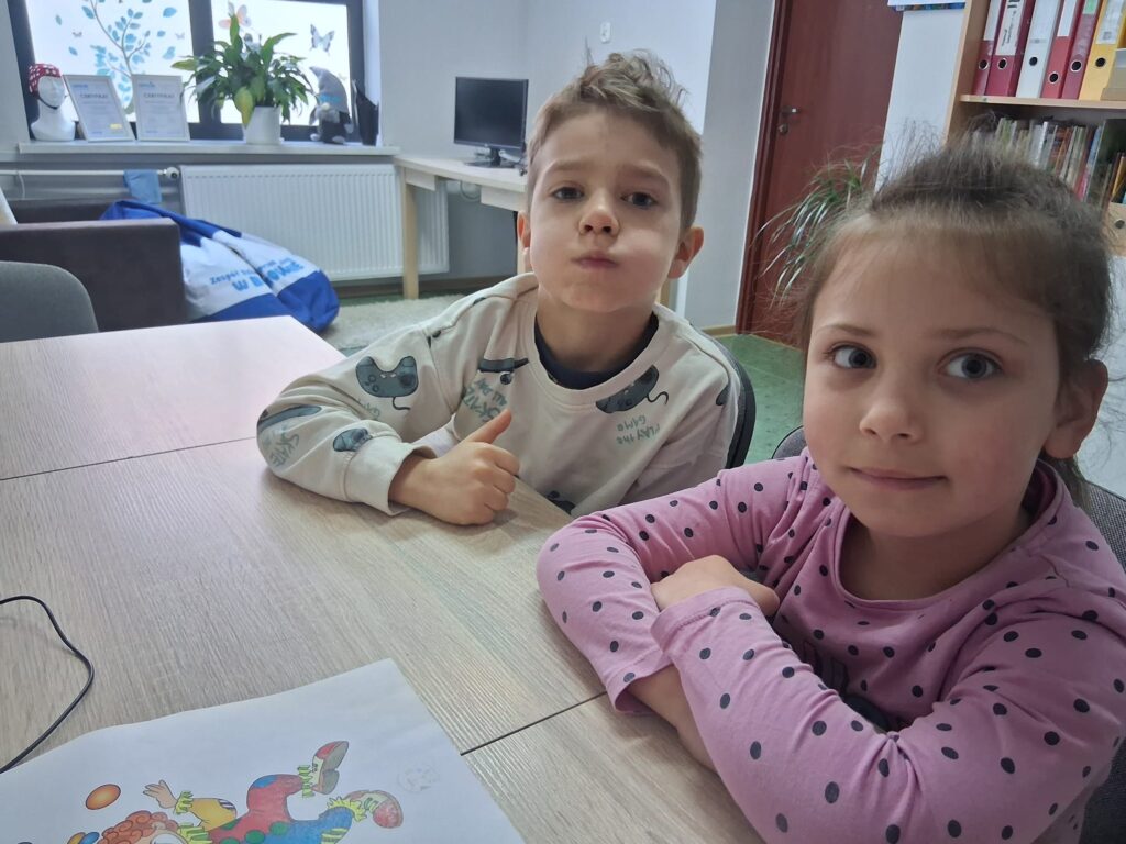 Ćwiczenia narządów artykulacyjnych przed lustrem